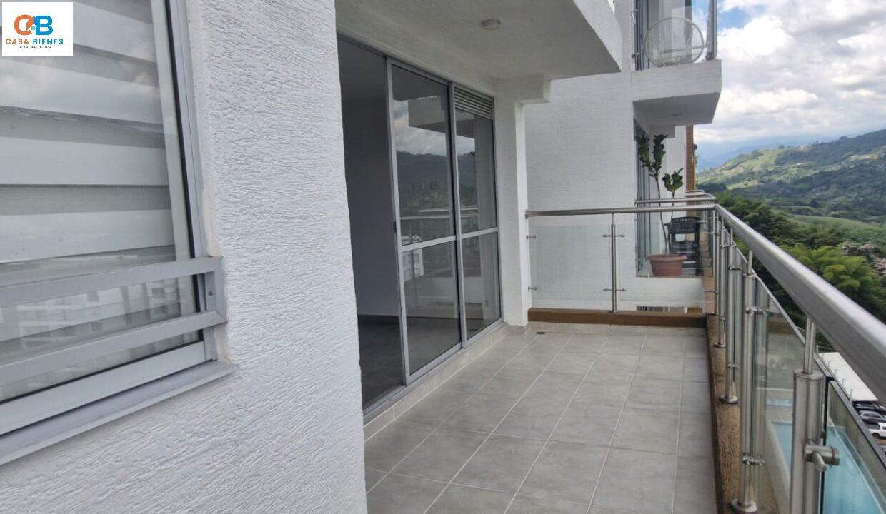 WhatsApp Image 2025-09-21 at 10.00.49 PM