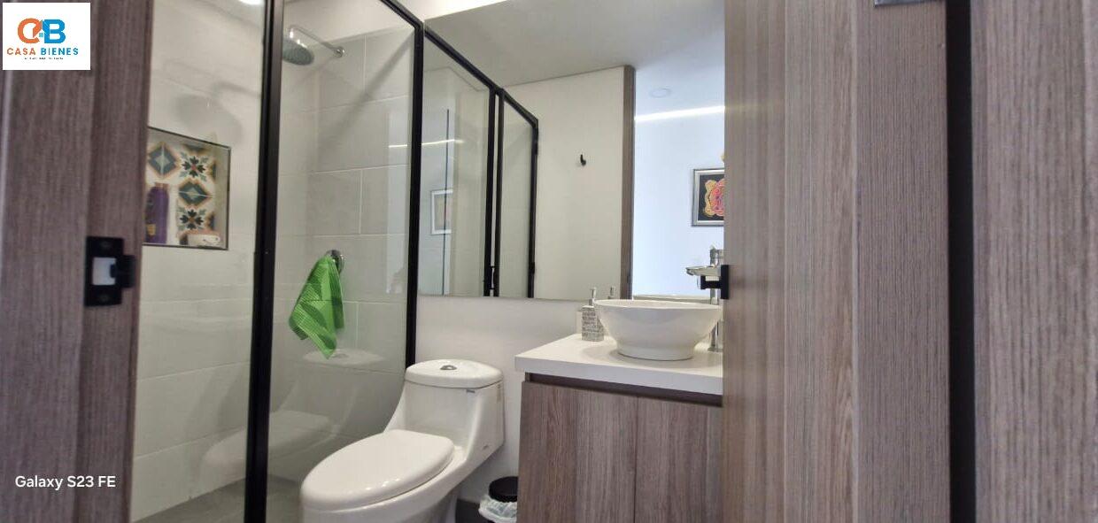 WhatsApp Image 2025-09-28 at 10.03.47 PM (1)